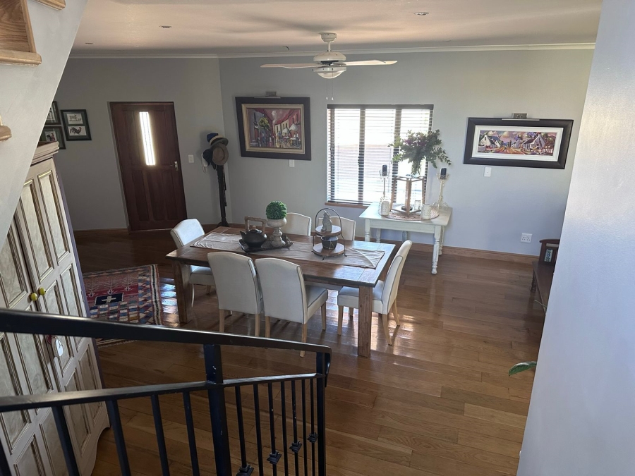 To Let 5 Bedroom Property for Rent in Rome Glen Western Cape